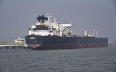 Petrolul se BLOCHEAZĂ în Ormuz: 20.000 de marinari, blocați pe mare