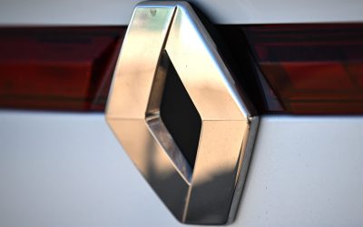 Renault dă afară angajați: Zeci de mii de locuri de muncă, în pericol