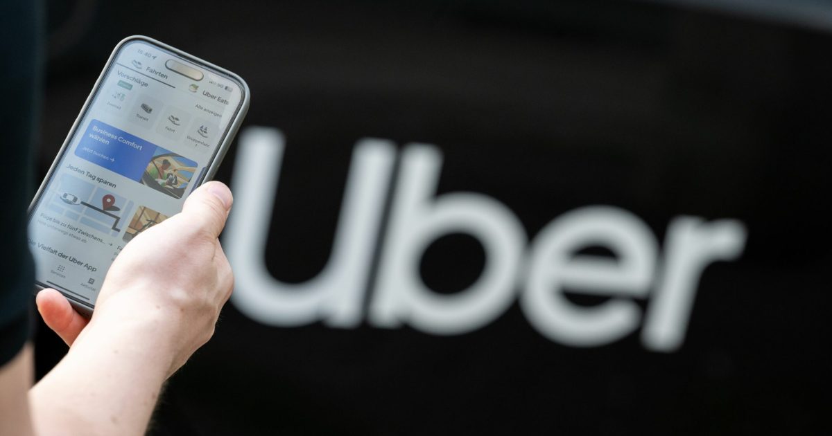 Uber bagă peste 10 miliarde $ în roboți: Taxiuri fără șofer, pe străzi