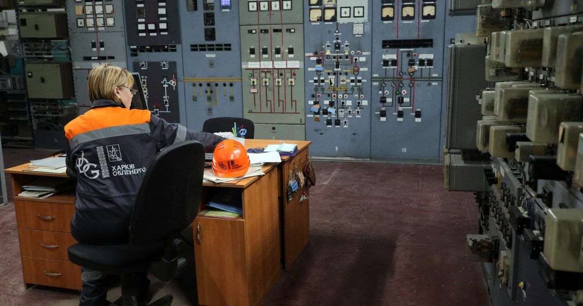 Rusia lovește: Centrală energetică din Cernihiv, în ruină. Sute de mii, fără curent
