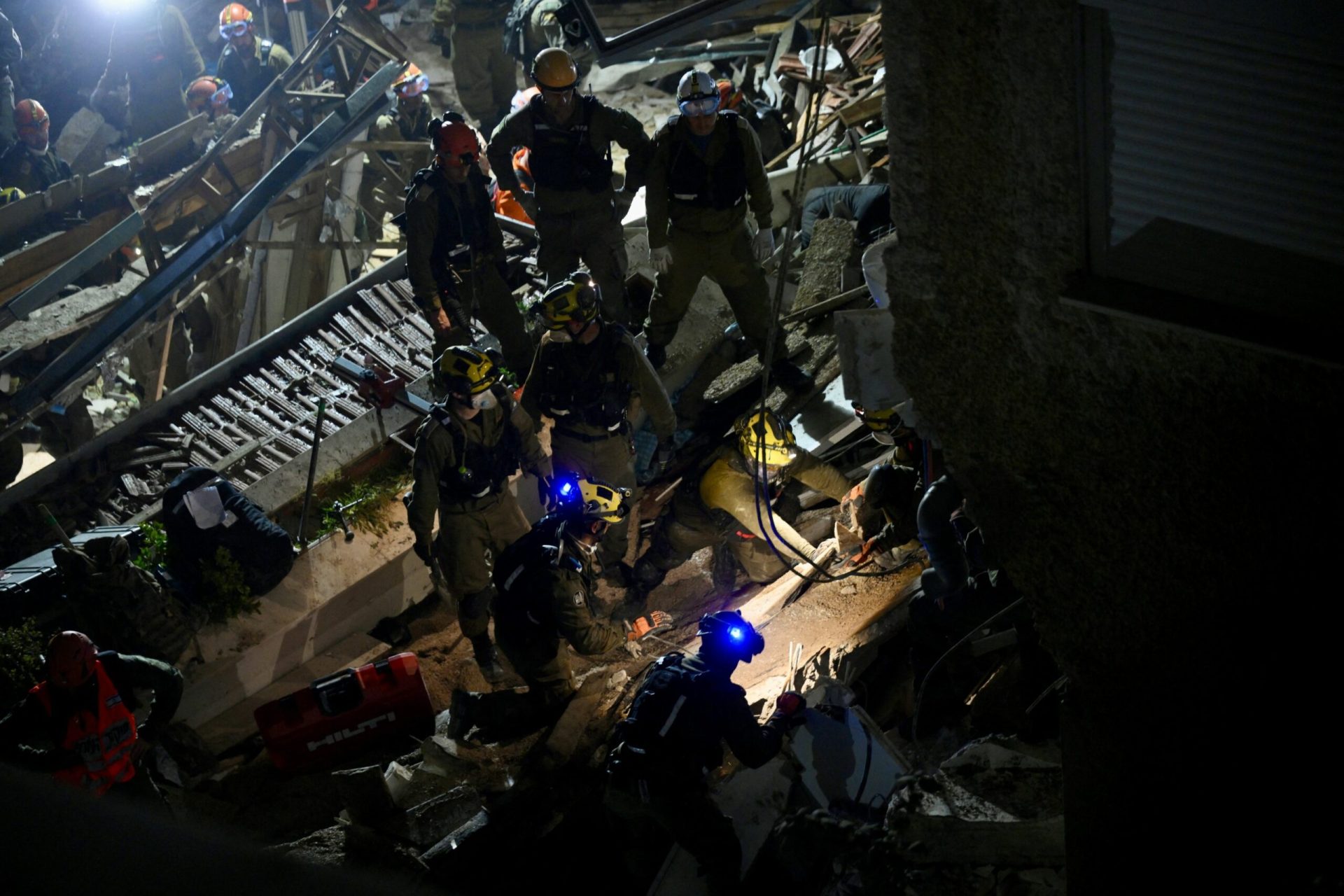 Atacuri devastatoare în Iran: Cel puțin 25 de morți, victime și copii după lovituri israeliene