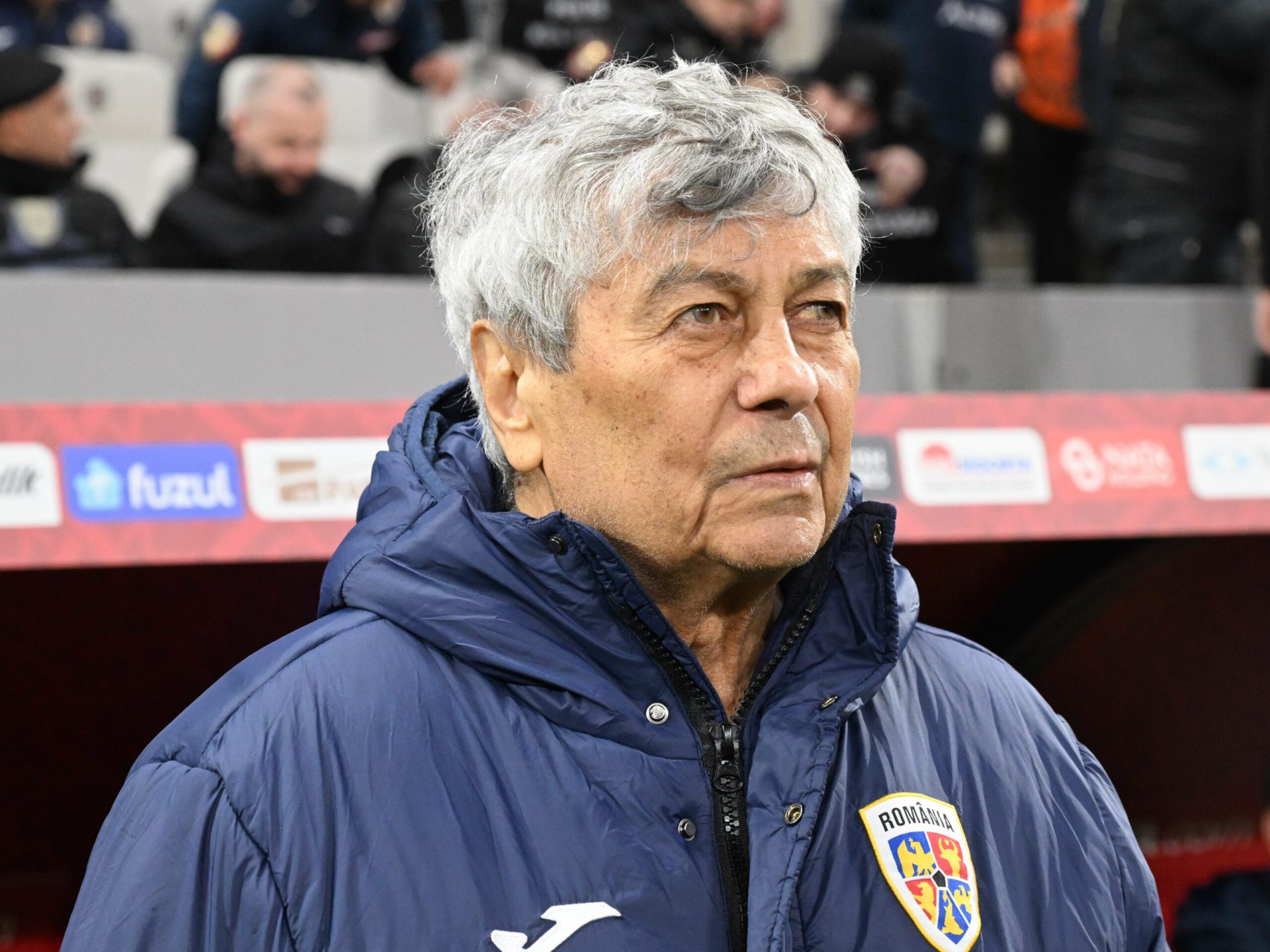 Familia lui Mircea Lucescu, la spital după agravarea stării de sănătate a antrenorului București, 31 martie 2024 – Starea de sănătate a lui Mircea Lucescu, internat la Spitalul Universitar de Urgență București (SUUB) în urma unui infarct, s-a agravat, iar familia acestuia a fost văzută la spital