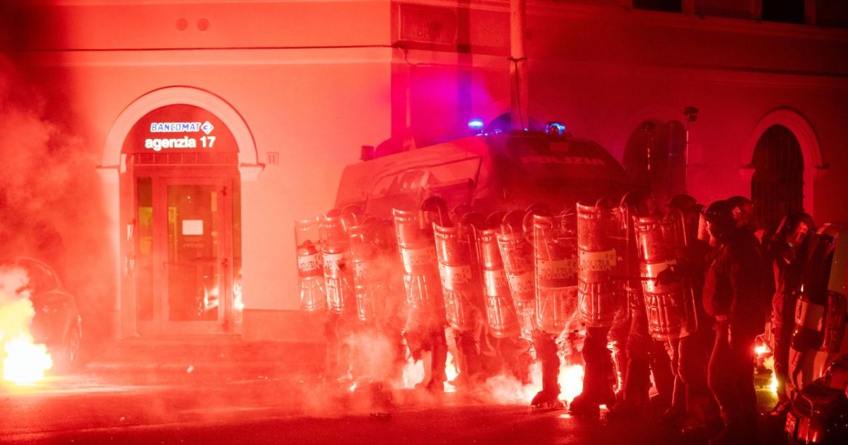 Ancheta explozivă în Italia: Elevii lui Chivu, vizați de scandal