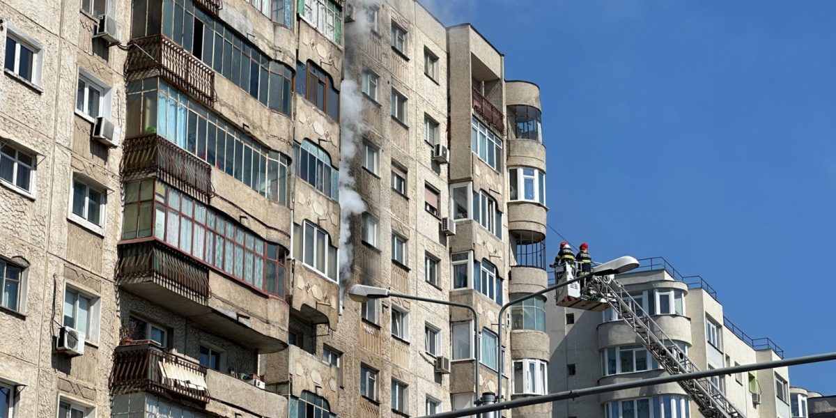 incendiu-bloc-Sector-2.jpeg - NewsFactor
