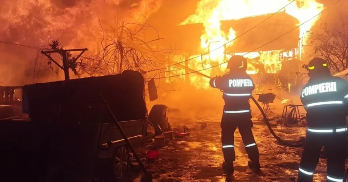 Tineri puși sub acuzare după incendierea unei case