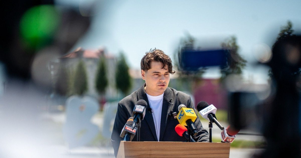 Nibiru: Bilete la 1 leu pe 1 aprilie. Selly: „Nu e o glumă!”