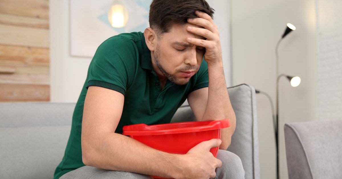 Indigestie de Paște: Când trebuie să ajungi URGENT la doctor?