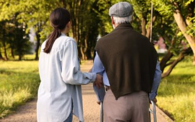 Badante la cuțite pentru averea unui italian de 94 de ani: Scandal la tribunal