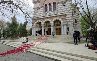 Ceremonie impresionantă: Mircea Lucescu, condus pe ultimul drum la biserica Elefterie