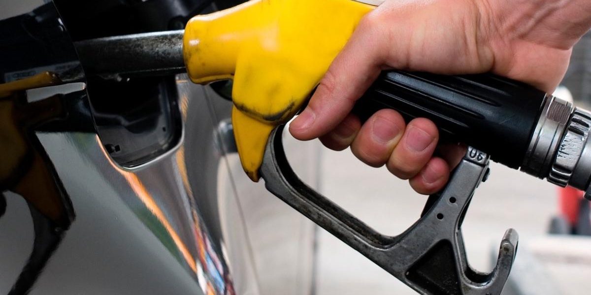 inselaciunea-schimbarea-pompelor-din-benzinarii-tot-mai-multi-soferi-cad-in-plasa-cand-preturile-la.webp - NewsFactor