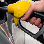 inselaciunea-schimbarea-pompelor-din-benzinarii-tot-mai-multi-soferi-cad-in-plasa-cand-preturile-la.webp - NewsFactor