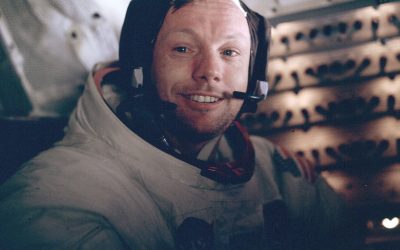 Șocant: Ce a găsit soția lui Neil Armstrong după MOARTEA astronautului