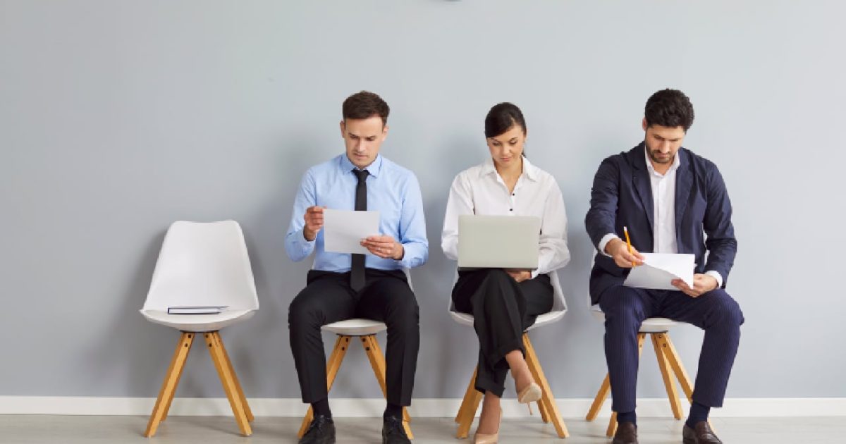 Multe joburi NU cer diploma. Ce zice Donald Trump despre asta?