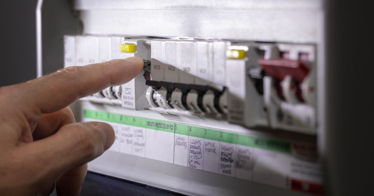 Pakistan, în criză energetică: Zile cu întreruperi de curent electric