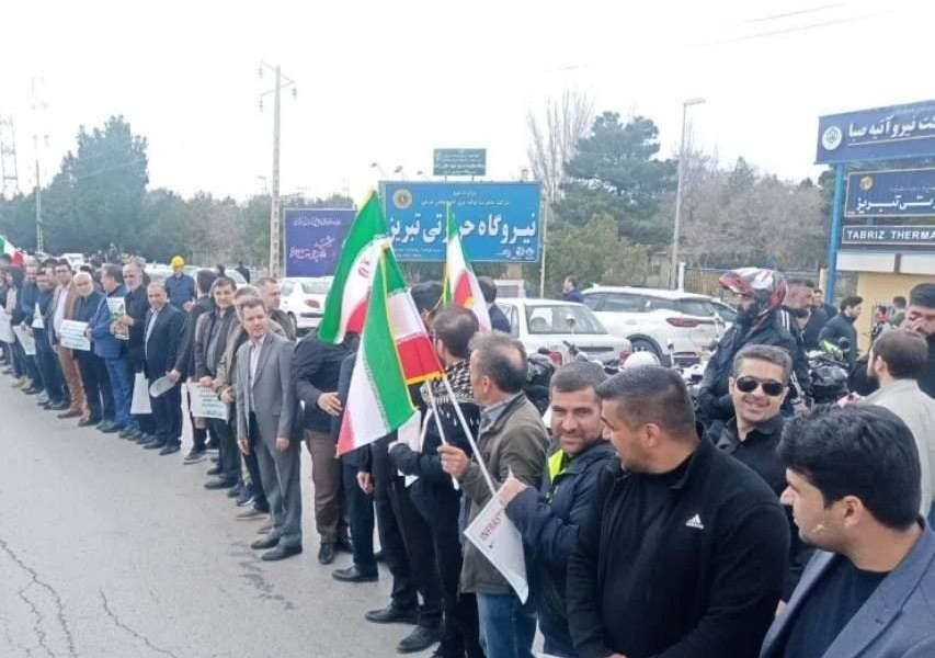 Lanțuri umane în Iran: Proteste la centrale și pe poduri