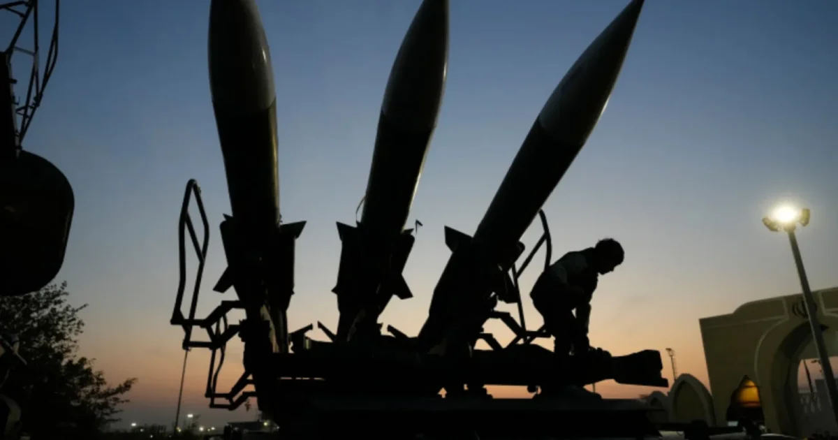 Iranul, „spulberat” de Trump, cere miliarde de la statele din Golf