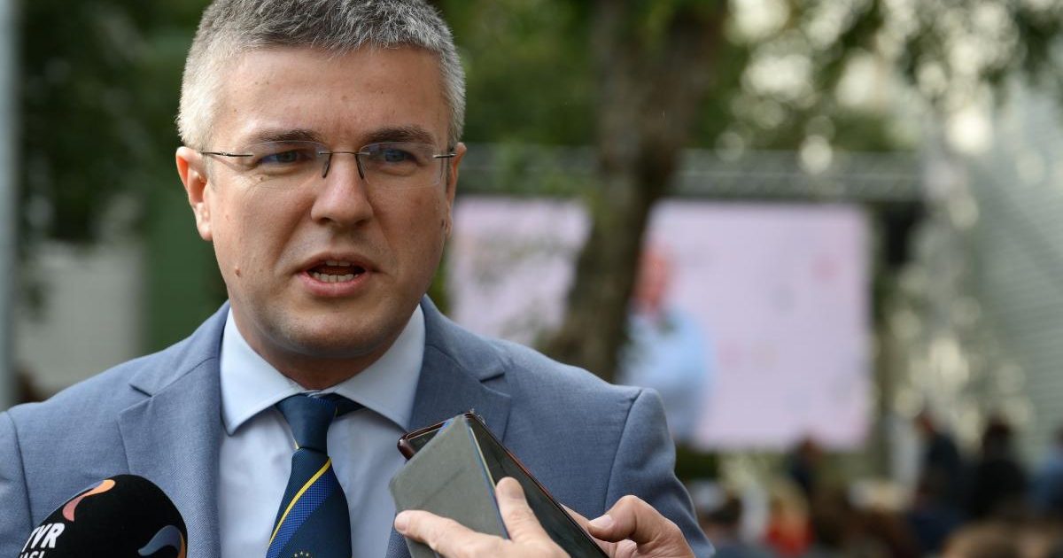 Irineu Darău: Guvernul destabilizat, cursul valutar în pericol