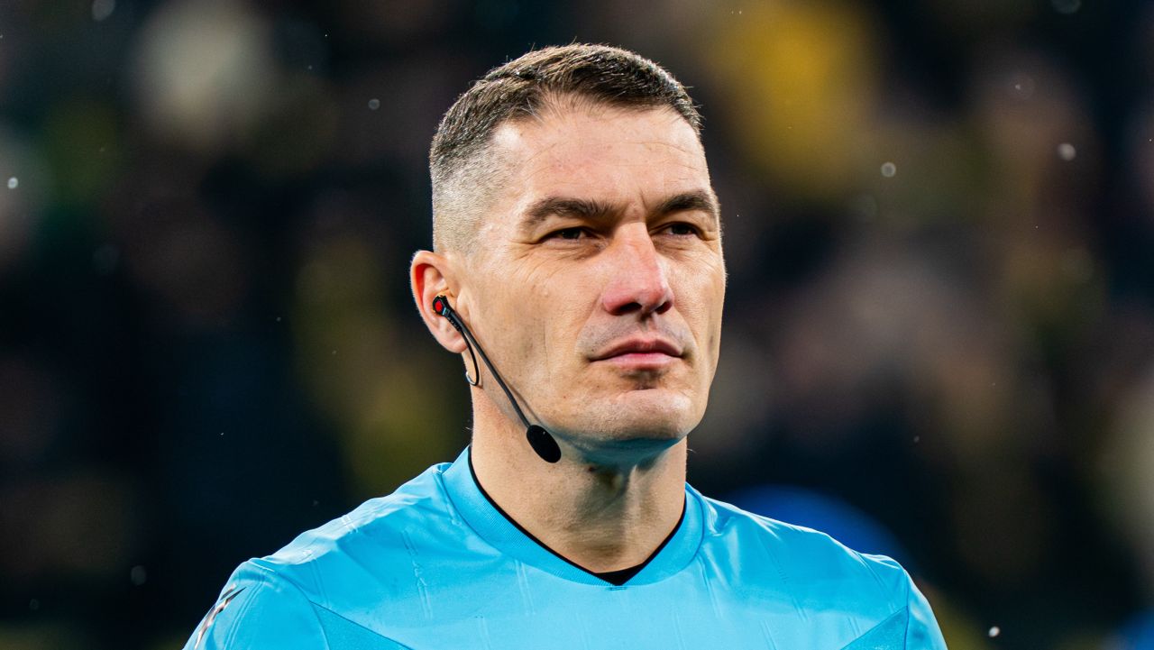 Istvan Kovacs, arbitru român, va fi prezent la Cupa Mondială din 2026 Forul mondial a anunțat oficial lista arbitrilor selecționați pentru Cupa Mondială din 2026, iar Istvan Kovacs, unul dintre cei mai apreciați arbitri români, se numără printre cei 52 de „centrali” aleși