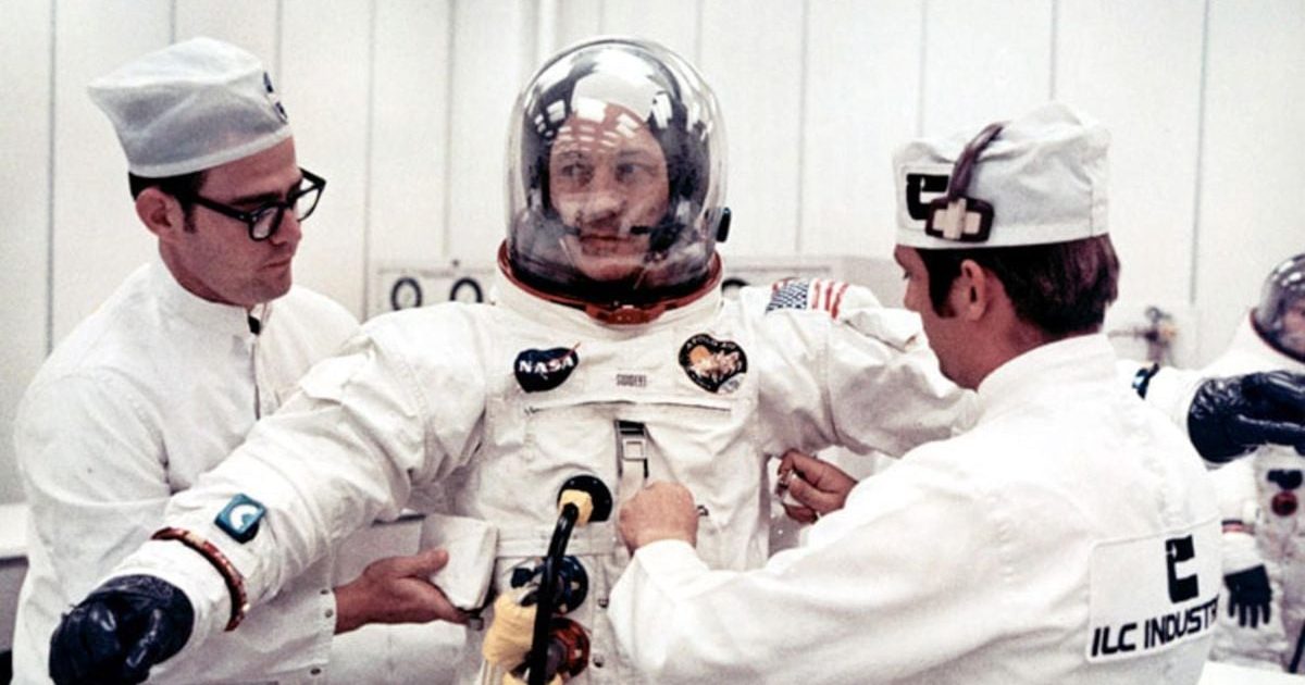 Astronautul Apollo 13 a uitat de taxe… În timp ce orbita Luna!