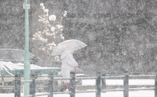 Ger cumplit în România: Nopți cu temperaturi sub zero grade și vreme rea în București
