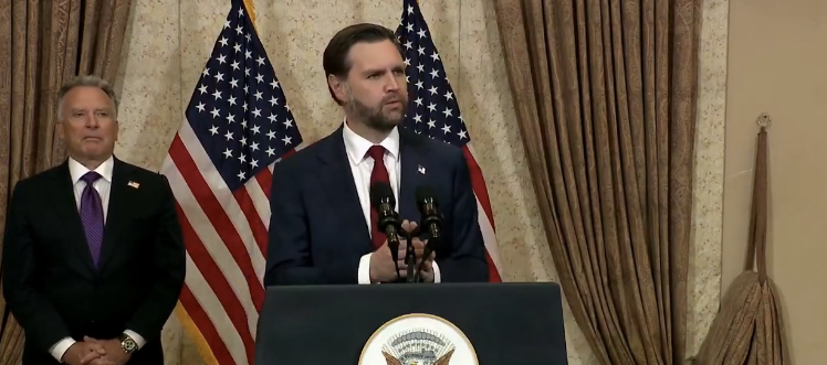 VANCE revine în SUA fără acord cu Iranul: Războiul continuă