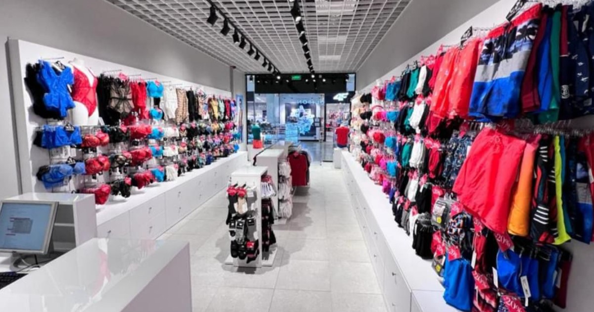 Brand ROMÂNESC celebru în insolvență, după un deceniu: 45 de magazine în pericol