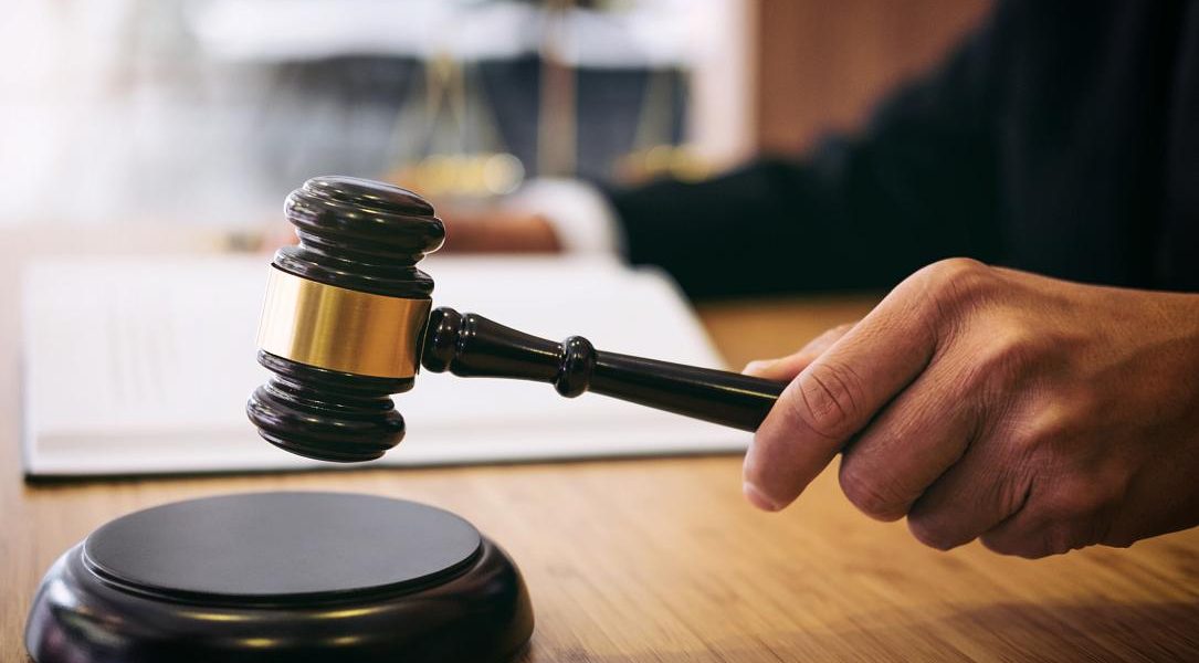 Trei bărbați, judecați pentru viol la școala de vară AUR în 2023