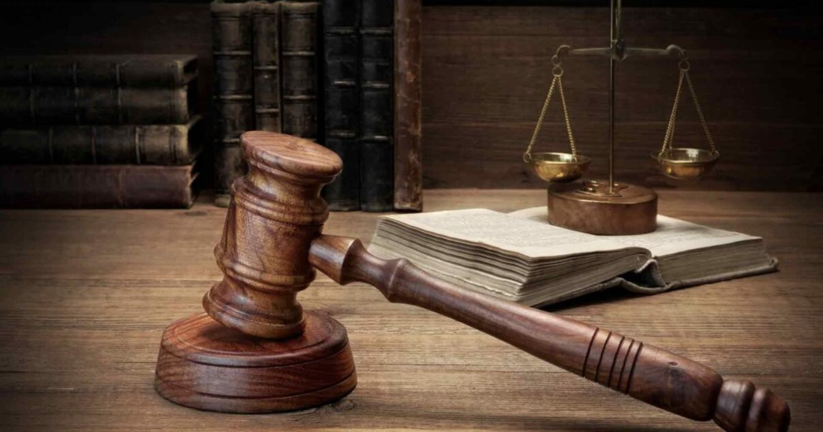 Institutul pentru Drepturile Omului, pe cale să fie desființat. Angajații, concediați în 45 de zile