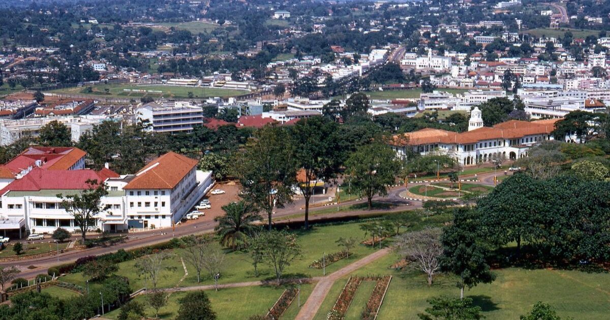 Lider african, pretenții: 1 miliard $ și „cea mai frumoasă femeie” pentru o ambasadă