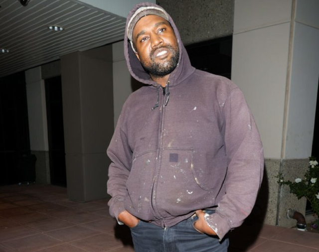 Clubul de fotbal TOTTENHAM a refuzat să-i ofere rapperului american KANYE WEST posibilitatea de a susține concerte pe stadionul său, ca urmare a declarațiilor antisemite ale artistului
