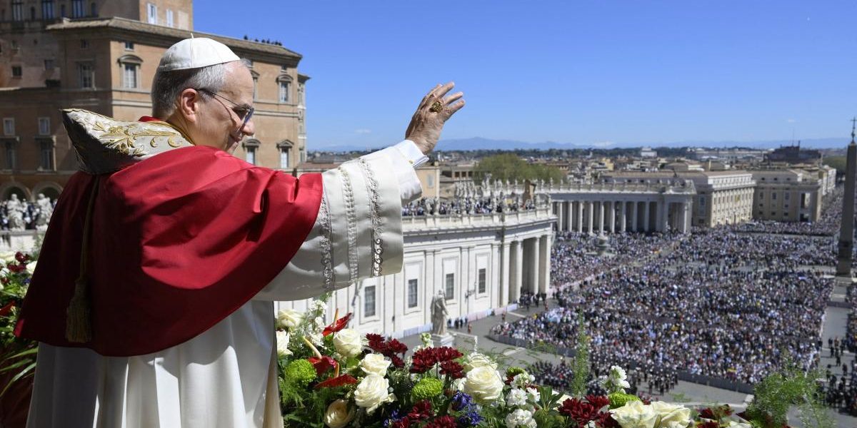 la-primul-sau-paste-ca-papa-leon-al-xiv-lea-le-cere-liderilor-lumii-sa-depuna-armele-sa-aleaga-pacea.webp - NewsFactor