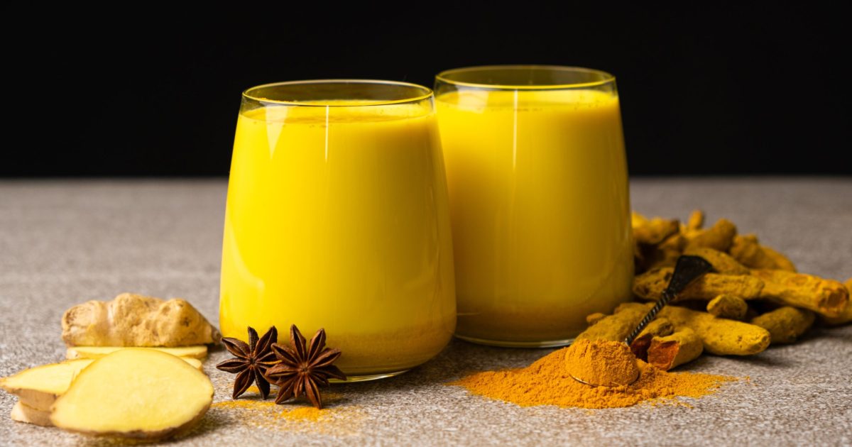 Lapte auriu, secretul unui somn bun: Efectul magic pentru noapte