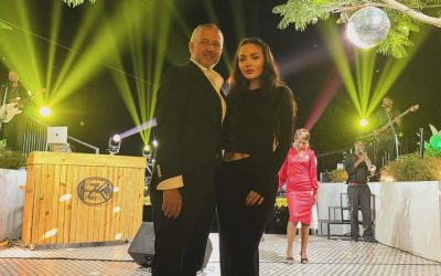 Reghecampf, în România cu familia și angajata din Filipine