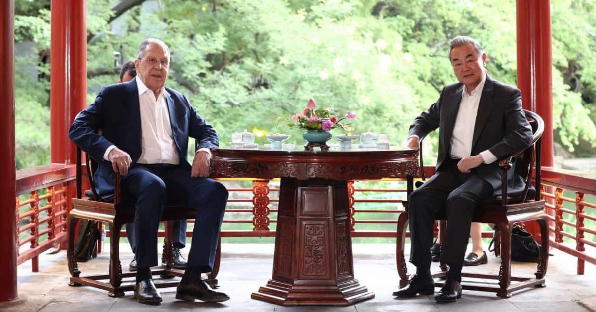 Lavrov la Beijing: Discuții-cheie despre Ucraina și Orientul Mijlociu