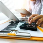 Bugetarii, loviți crunt: Legea salarizării, schimbare majoră! Ce se întâmplă cu veniturile?