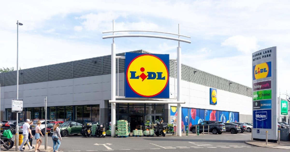 Lidl, surpriză! Lansează primul pub cu bere și vin din propria gamă