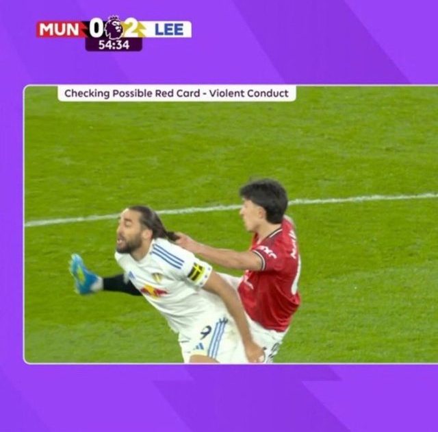 Martinez, OUT după o tragere de păr violentă. Carrick, șocat de eliminare