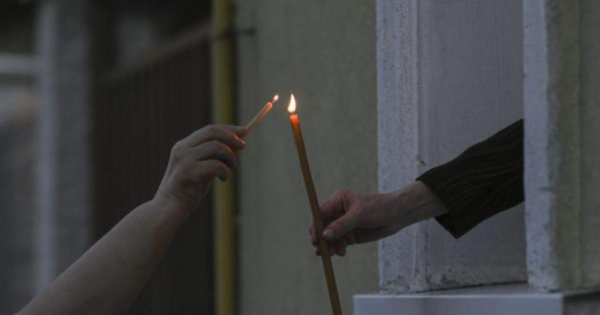 Lumina Sfântă vine de la Ierusalim: Călătoria flăcării sfinte spre România