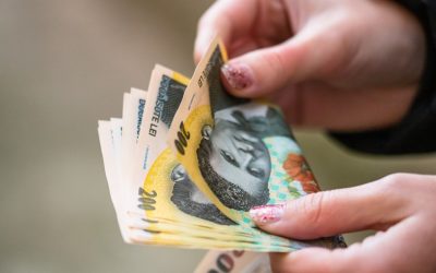 Salarii MAI mari, buzunare GOALE: Tinerii nu se simt bogați în România