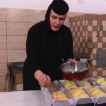 Cozonacii de la Mănăstirea Adam: Rețeta Sărbătorilor, gustul copilăriei