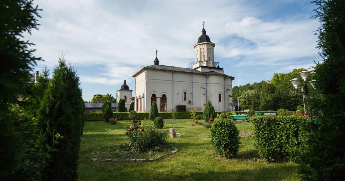 Hram la Hlincea: Mii de credincioși așteptați la mănăstirea din Iași