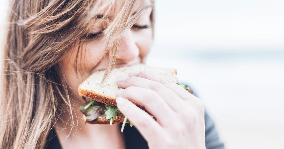 De ce ți-e mereu foame după Sărbători? Trucuri să-ți potolești apetitul