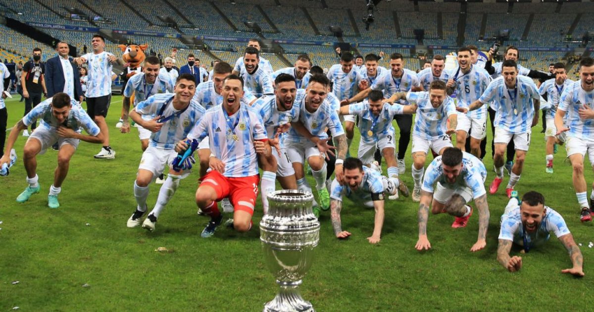 Accidentare GRAVĂ pentru fostul coleg al lui Messi: Cariera, în pericol