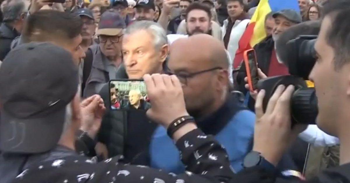 Ceaușescu, scandal la mitingul pro-Bolojan: „Borfașule!” Berceanu, scos de jandarmi