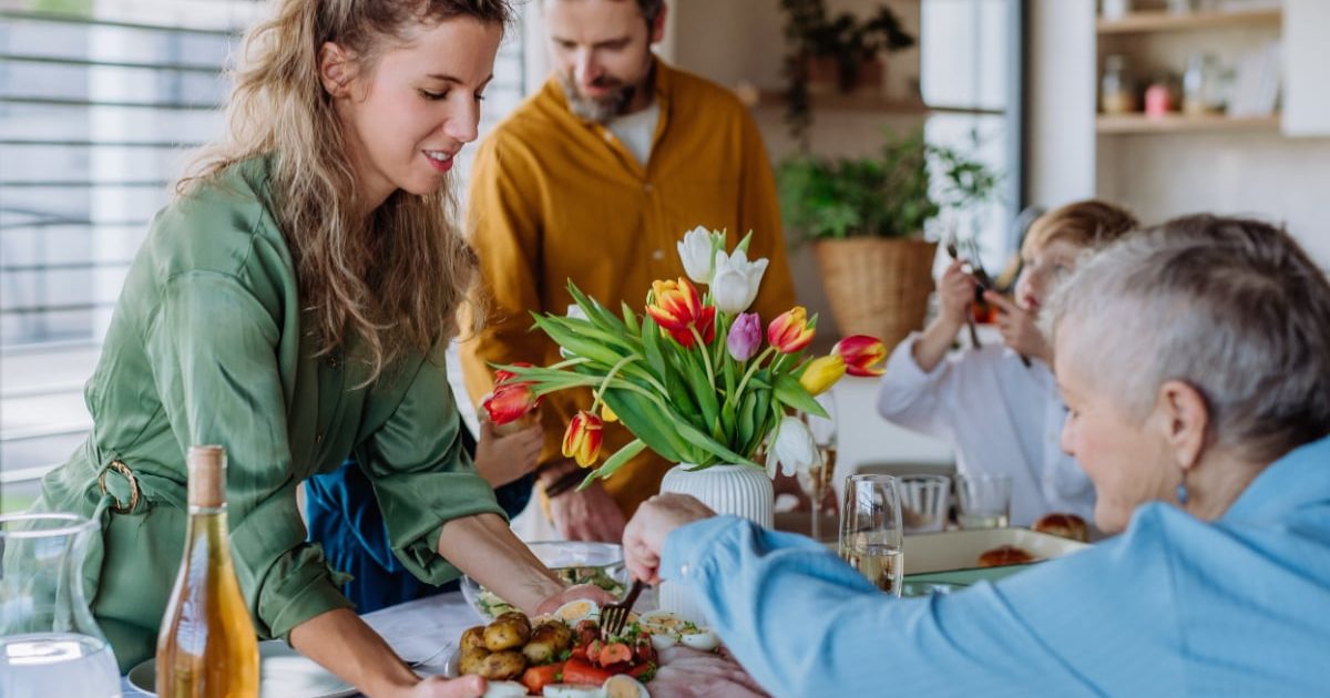 Austeritate: Peste 30% din români, „săracii” Paștilor din 2026