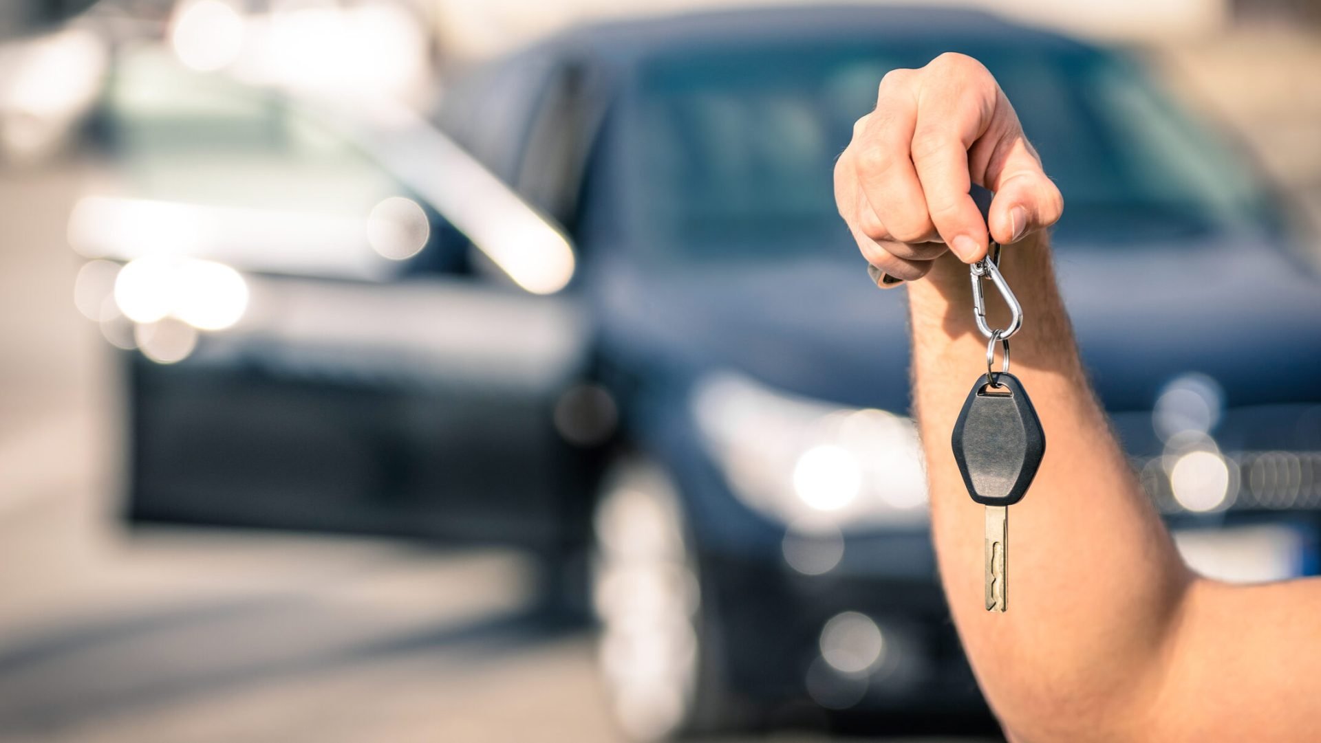 Autoritățile pregătesc măsuri drastice pentru a limita importurile de produse second-hand în România, cu accent pe autovehicule, haine, încălțăminte, anvelope și mobilier