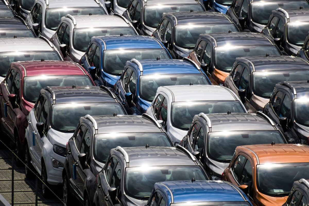 O rețea de import de autoturisme de lux din ANDORRA, investigată de polițiști București – Polițiștii de la Direcția de Investigare a Criminalității Economice (DICEC) au descins în București și Ilfov, în urma unei anchete care vizează o posibilă rețea de import ilegal de autoturisme de lux