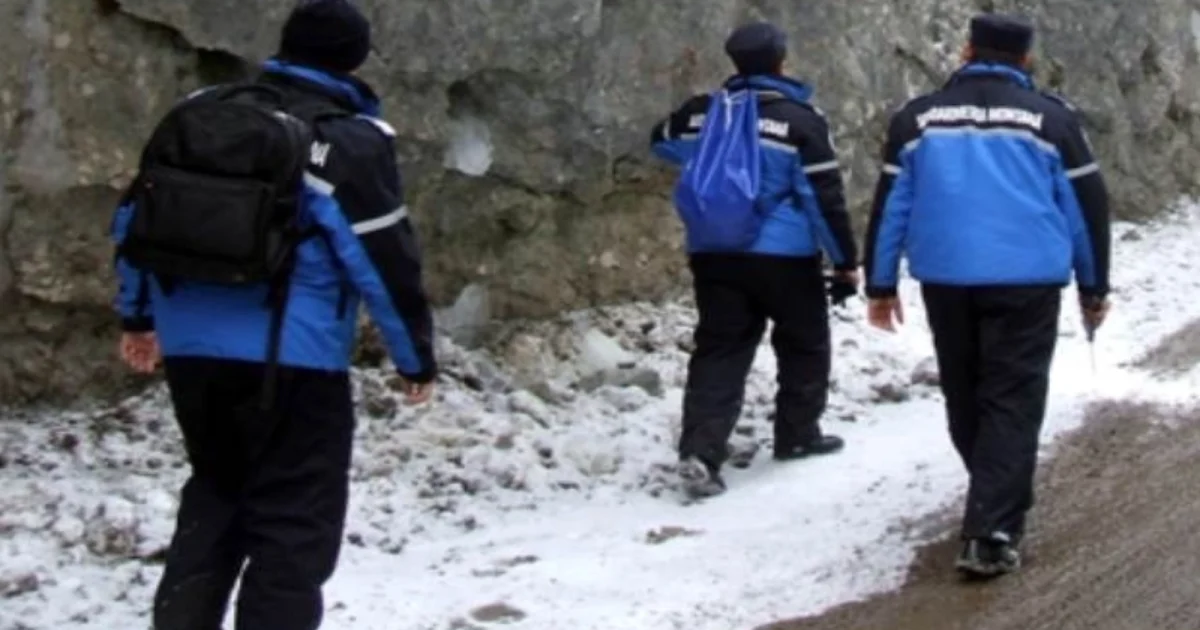 GPS fatal de Paște: Cuplu, blocat în noroi spre Muntele de Sare