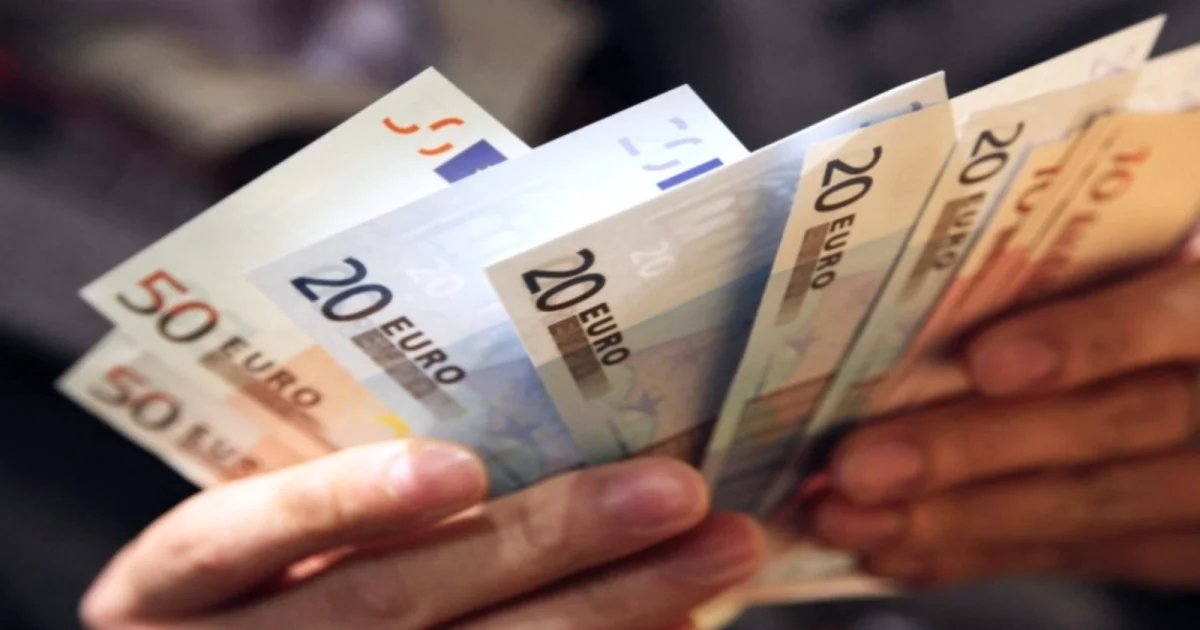Guvernatorul adjunct al Băncii Naționale a României (BNR), Leonardo Badea, afirmă că relansarea obiectivului de aderare la zona euro ar putea servi drept reper credibil pentru menținerea unei traiectorii de ajustare macroeconomică coerentă în România