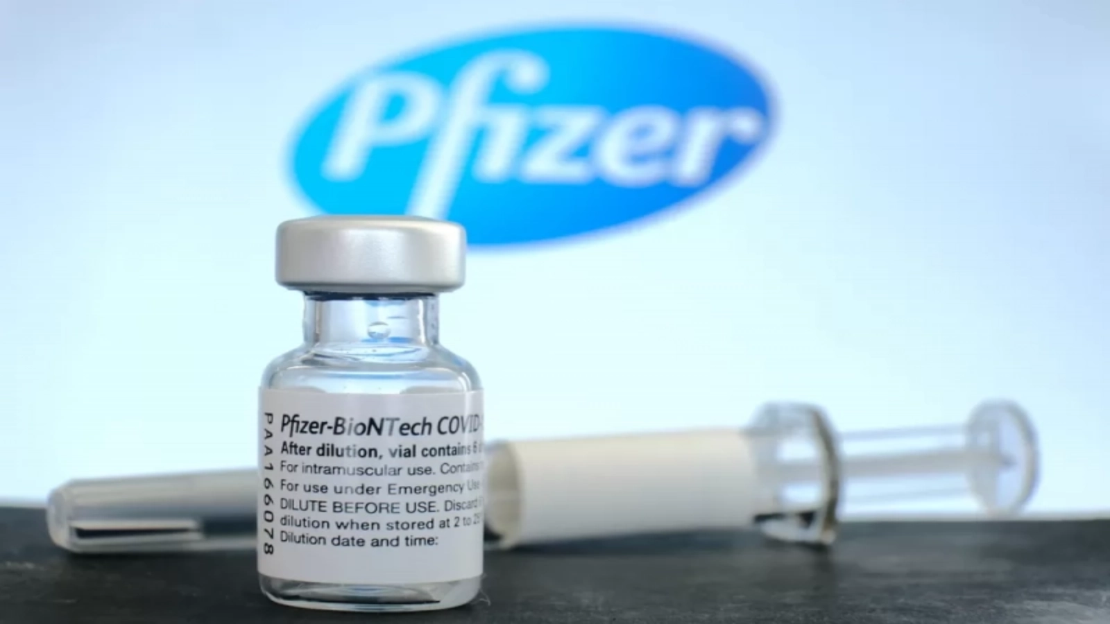 Ministrii Sănătății și Finanțelor se pregătesc să negocieze cu Pfizer în Statele Unite, după decizia unei instanțe din Bruxelles privind plata vaccinurilor anti-COVID